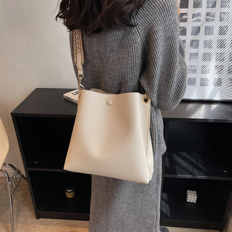 Lise | Bucket Shoulder Bag