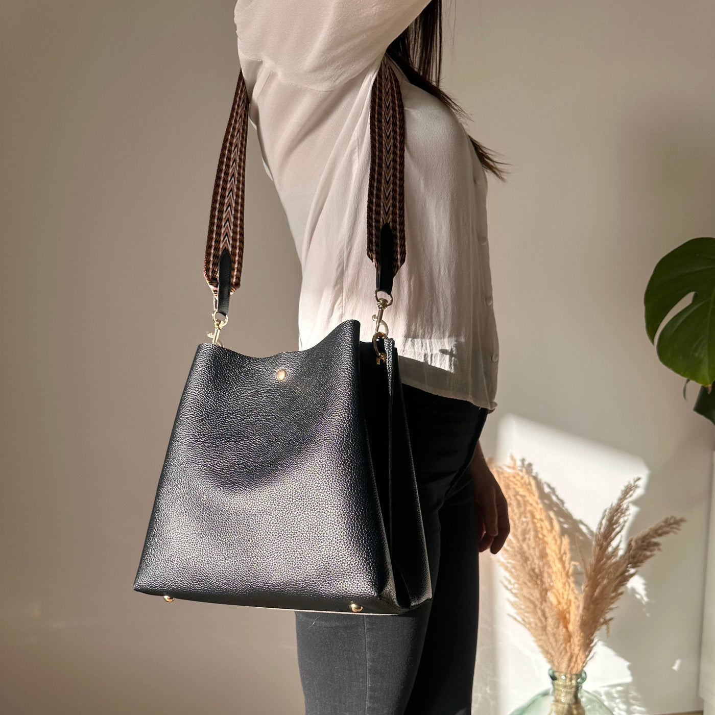 Lise | Bucket Shoulder Bag